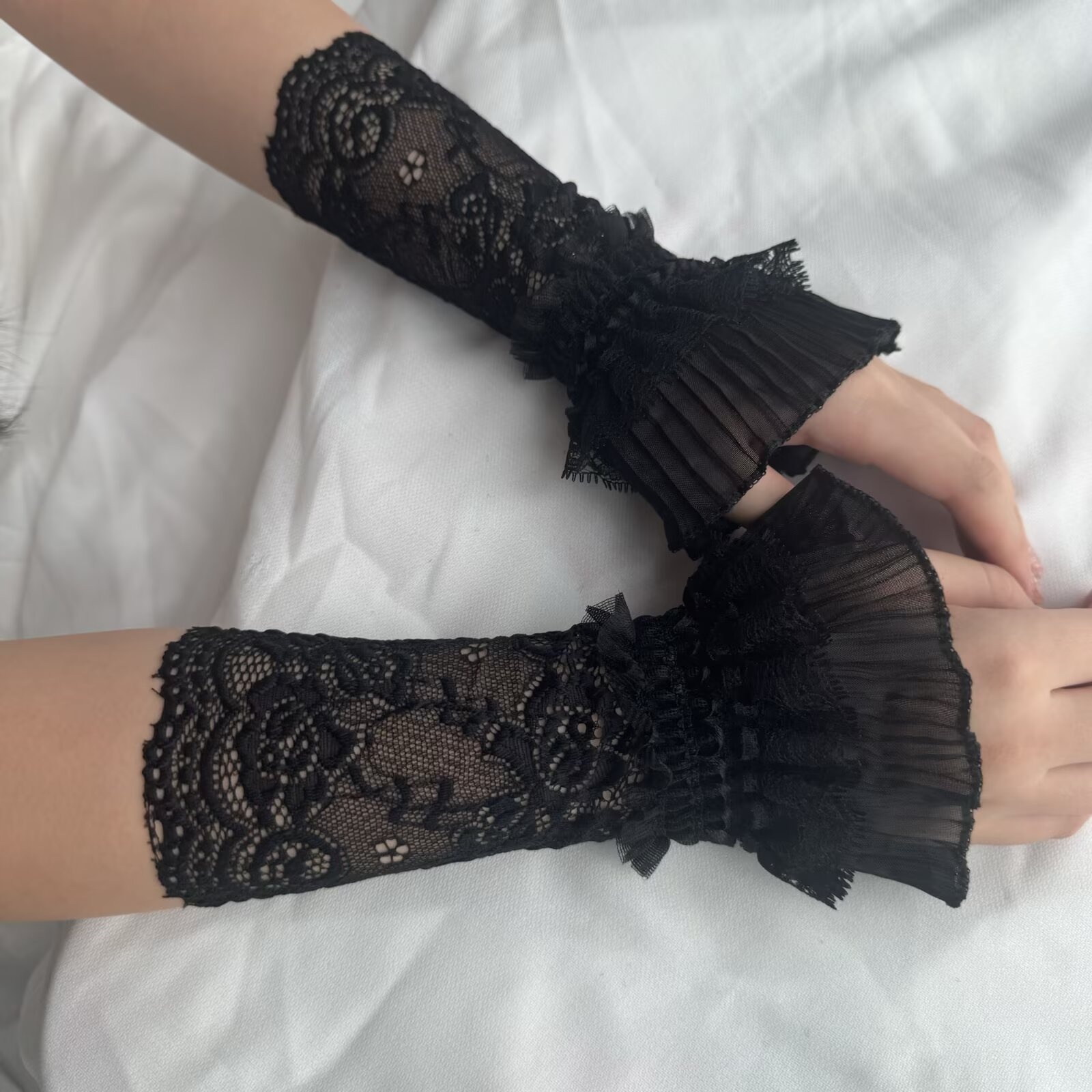 ปลอกแขนลูกไม้ลายดอกไม้แบบทรัมเ - Men Accessories Wedding บทวิจารณ์และราคา